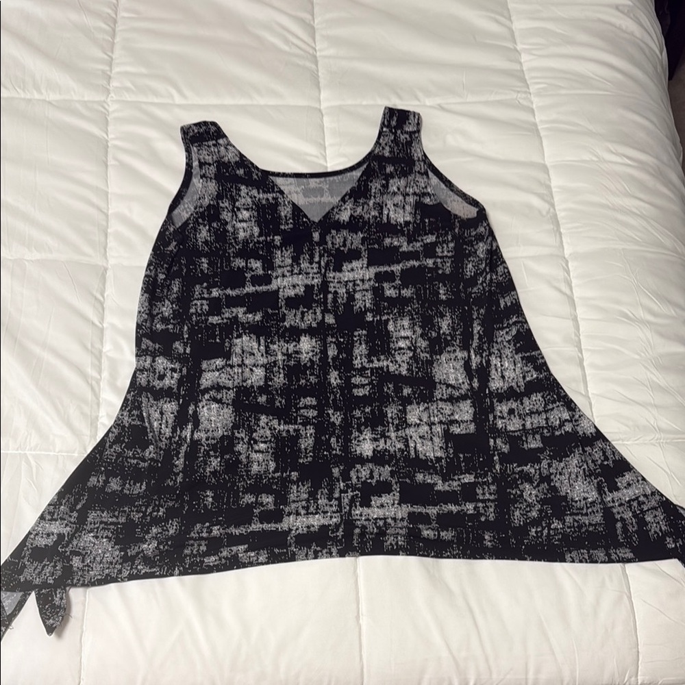 Sympli Black and White Patterned Reversible Tank Top